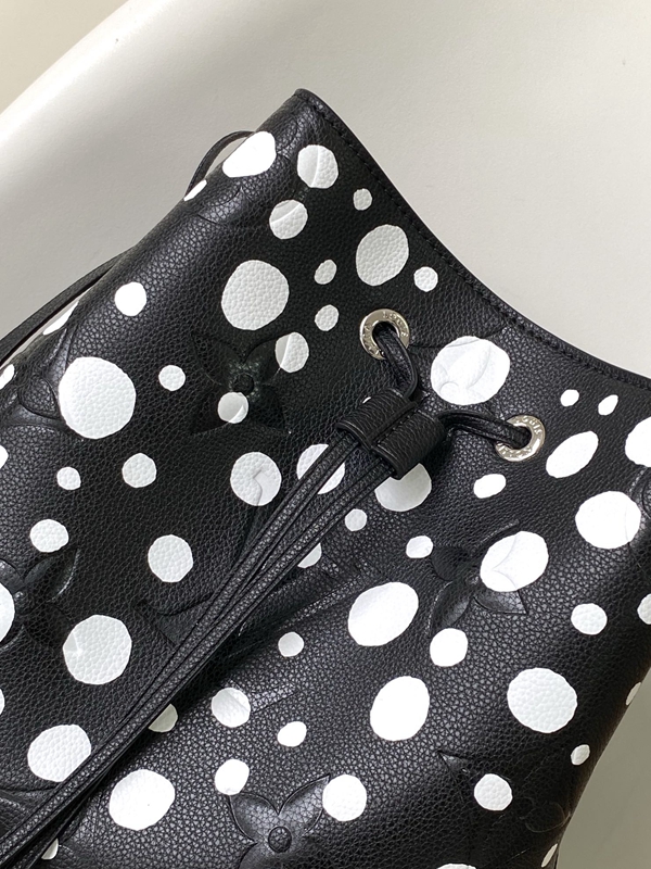 ルイヴィトンバッグ細部ディテール